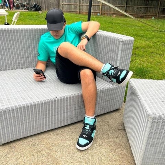 Meet your Posher, Miguel - Picture 1 of 1